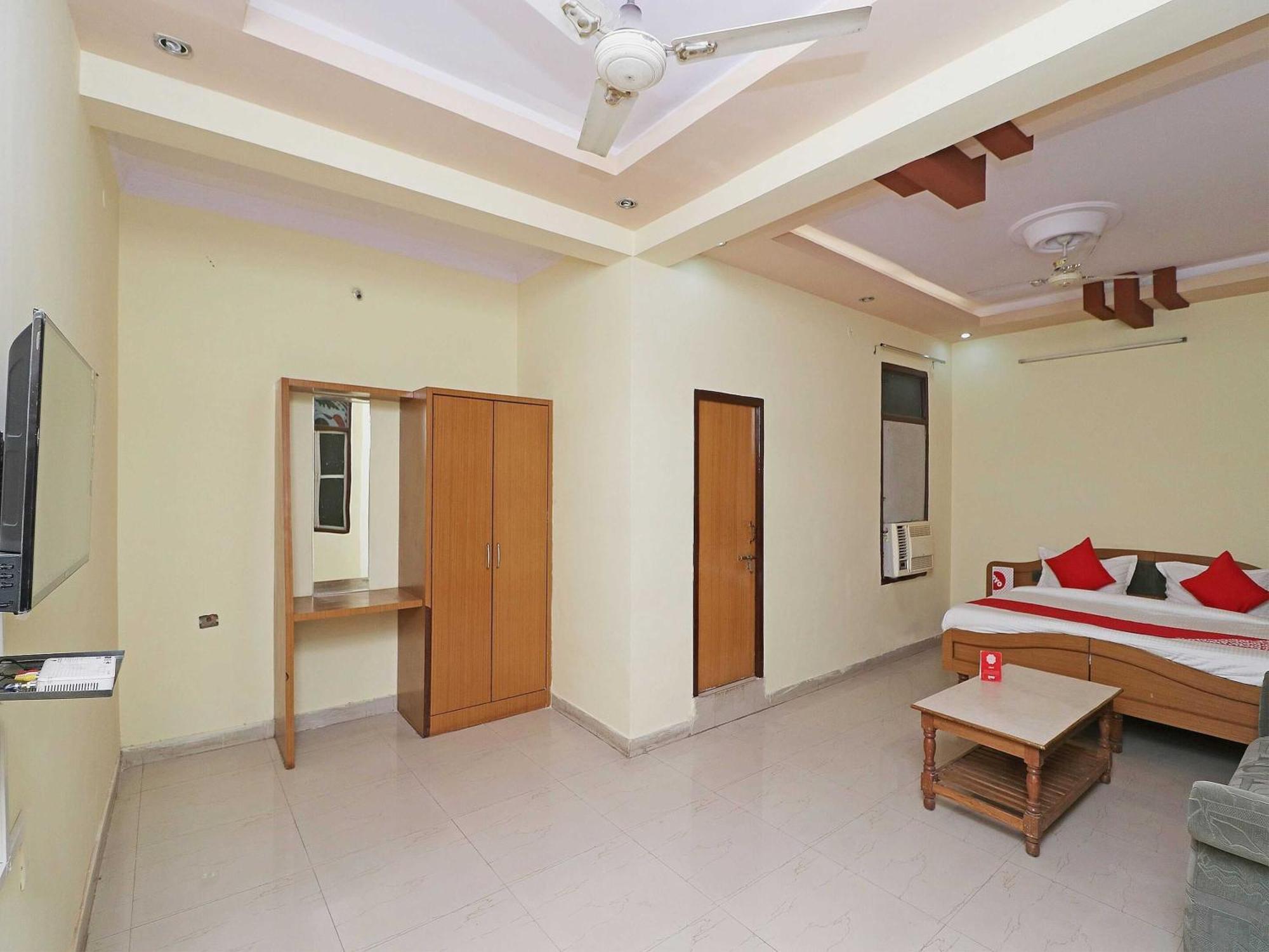 OYO 12775 Bharat Plaza Hotel Kota  Bagian luar foto